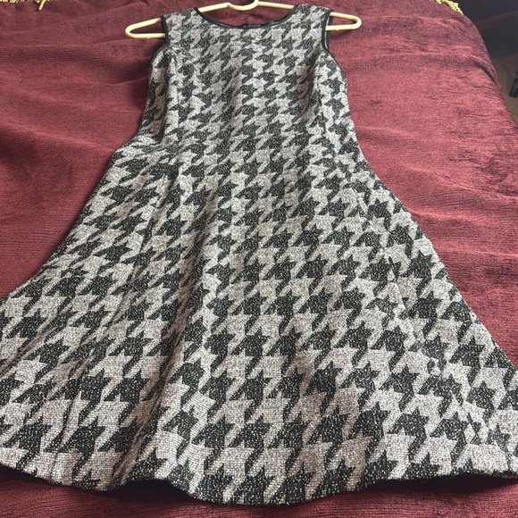 Theory Houndstooth Sleeveless Dress Size 6 - Picture 6 of 7